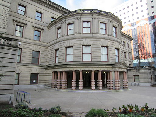 Image of City Hall in Portland, Oregon.